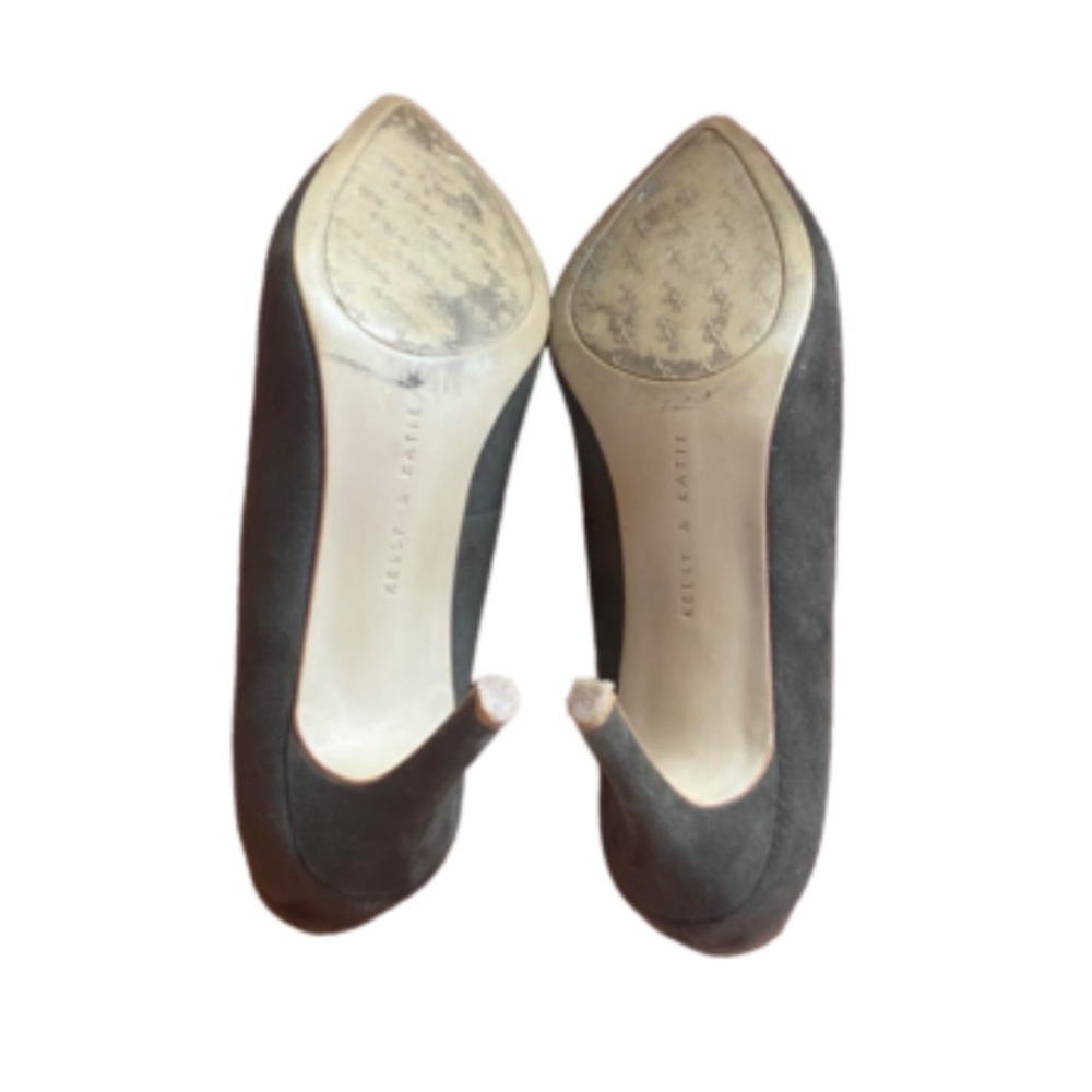 Kelly and Katie Olive Green Suede Heels Size 9.5 - Picture 2 of 6
